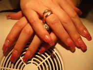 Zselés műköröm díszítés